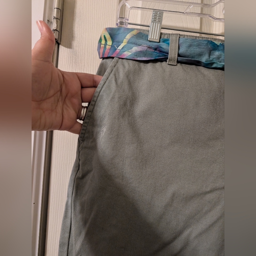 Great Capris - Picture 2 of 12